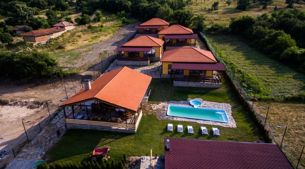 Етно Комплекс "Поп Грую Бански" Banya  Ngoại thất bức ảnh